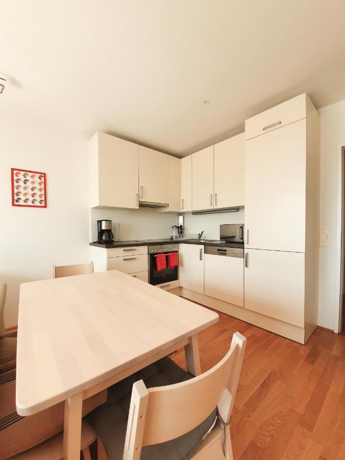 Near Lake Two Bedroom Fully Furnished Apartment Wien Ngoại thất bức ảnh